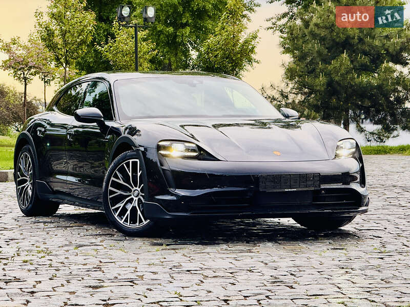 Седан Porsche Taycan 2022 в Киеве