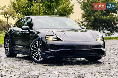 Седан Porsche Taycan 2022 в 