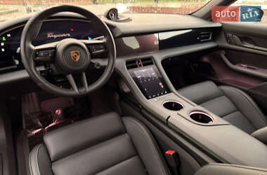 Седан Porsche Taycan 2022 в 