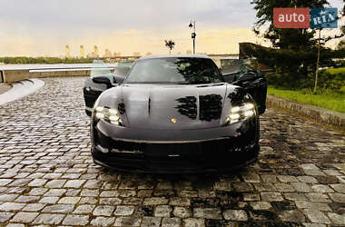 Седан Porsche Taycan 2022 в 