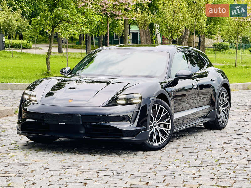 Седан Porsche Taycan 2022 в Киеве