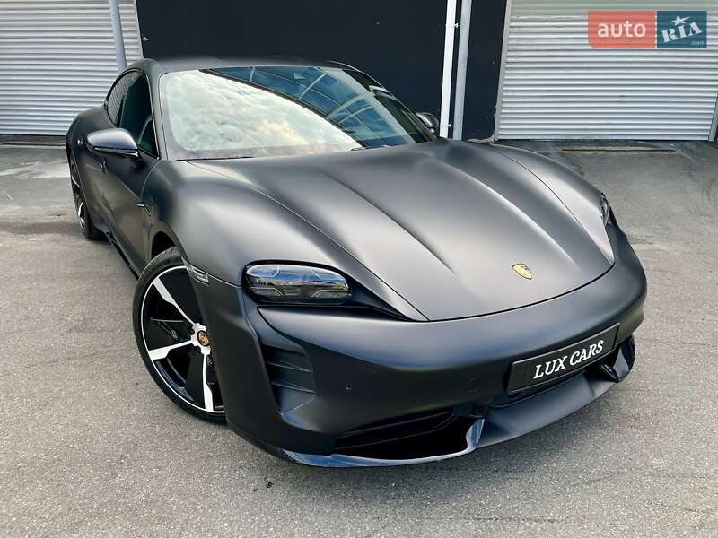 Седан Porsche Taycan 2020 в Киеве