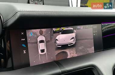Седан Porsche Taycan 2020 в 