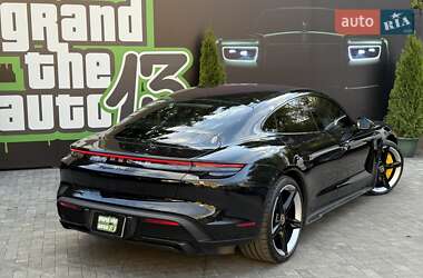 Седан Porsche Taycan 2019 в 