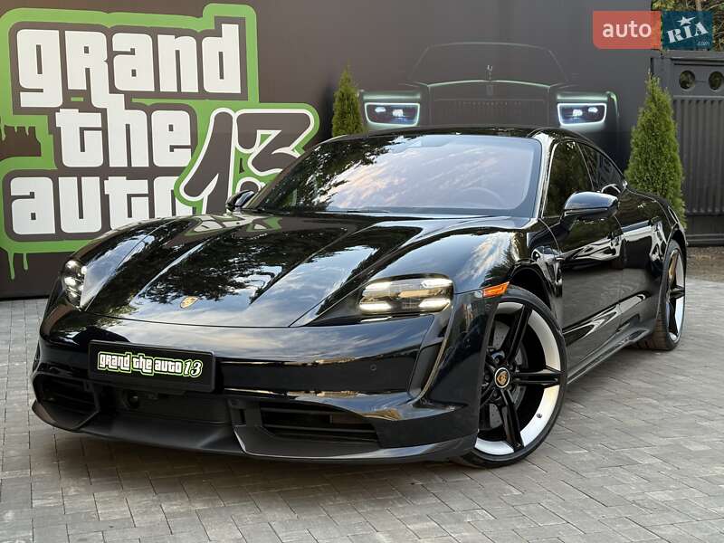 Седан Porsche Taycan 2019 в Киеве