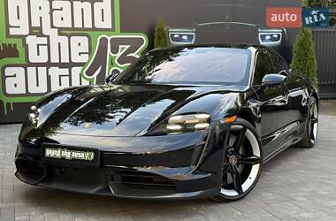 Седан Porsche Taycan 2019 в 