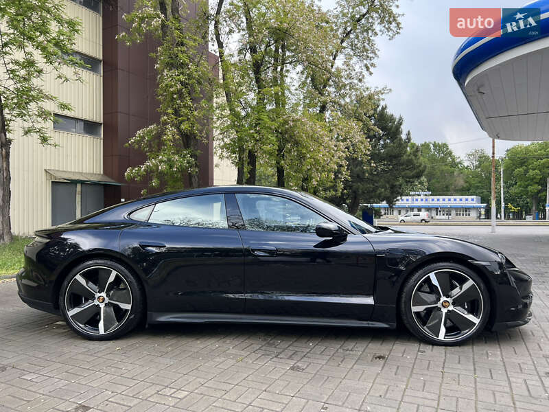 Седан Porsche Taycan 2020 в Днепре