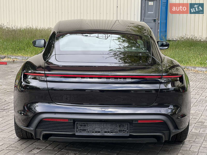 Седан Porsche Taycan 2020 в Днепре