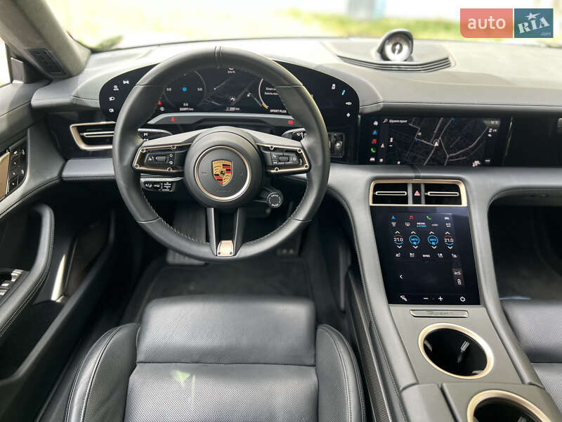 Седан Porsche Taycan 2020 в Днепре