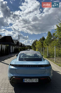 Седан Porsche Taycan 2023 в 
