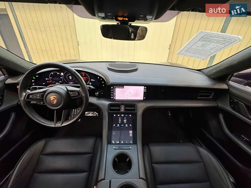 Седан Porsche Taycan 2021 в Мукачевому