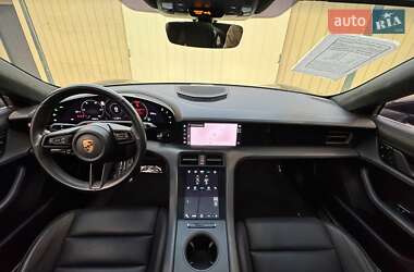 Седан Porsche Taycan 2021 в 