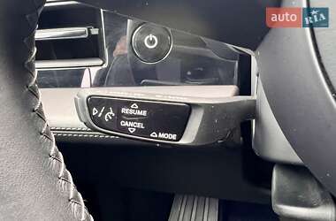 Седан Porsche Taycan 2021 в 