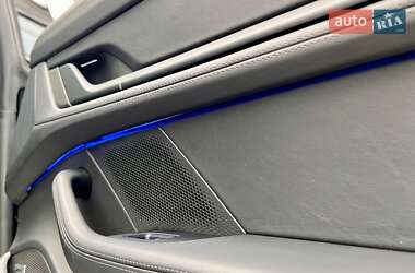 Седан Porsche Taycan 2021 в 