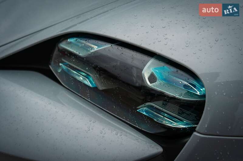Седан Porsche Taycan 2021 в Києві