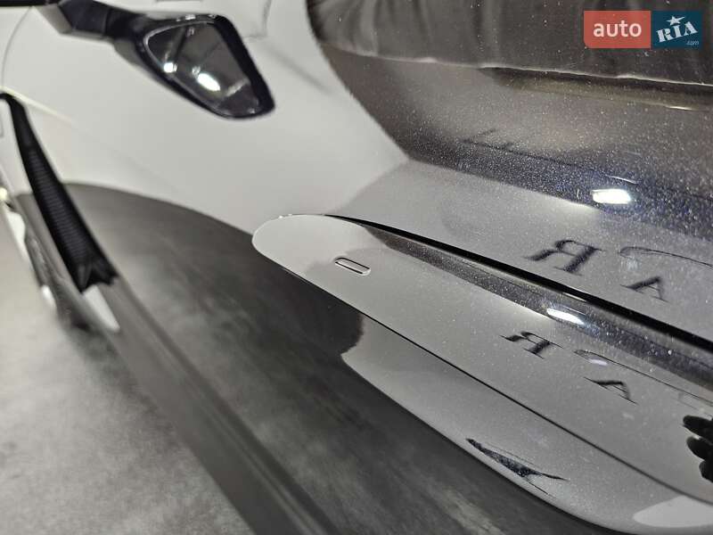 Седан Porsche Taycan 2021 в Киеве
