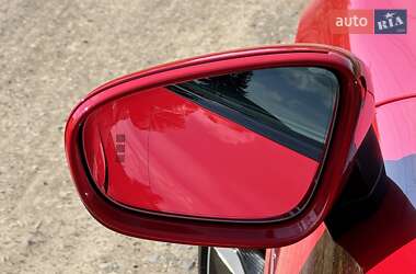 Седан Porsche Taycan 2022 в 