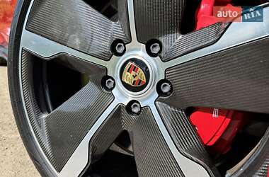 Седан Porsche Taycan 2022 в 