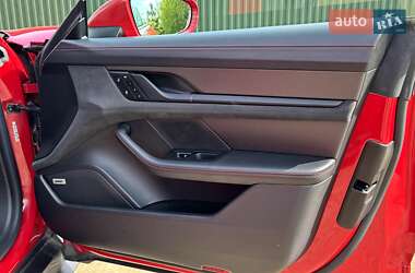 Седан Porsche Taycan 2022 в 