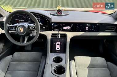 Седан Porsche Taycan 2022 в 