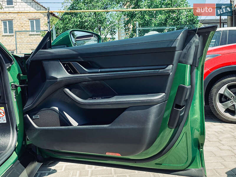 Седан Porsche Taycan 2021 в Одессе