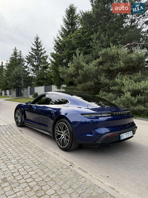 Седан Porsche Taycan 2020 в Львове