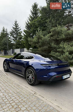 Седан Porsche Taycan 2020 в 