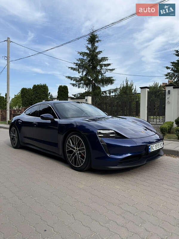 Седан Porsche Taycan 2020 в Львове