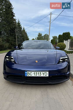 Седан Porsche Taycan 2020 в 