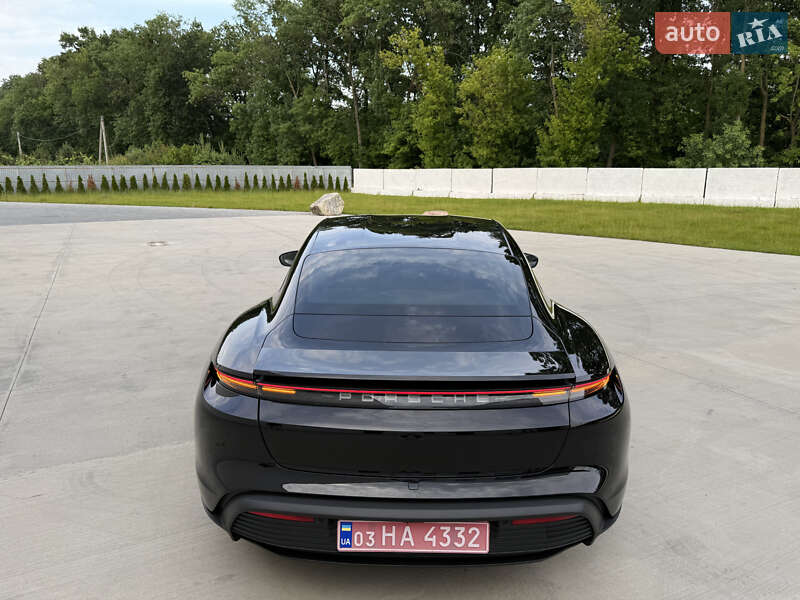 Седан Porsche Taycan 2021 в Луцке