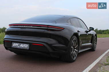 Седан Porsche Taycan 2025 в 