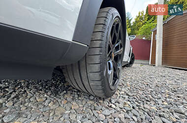 Седан Porsche Taycan 2021 в 