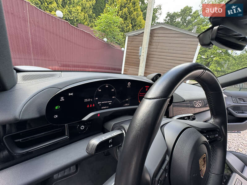 Седан Porsche Taycan 2021 в Трускавце