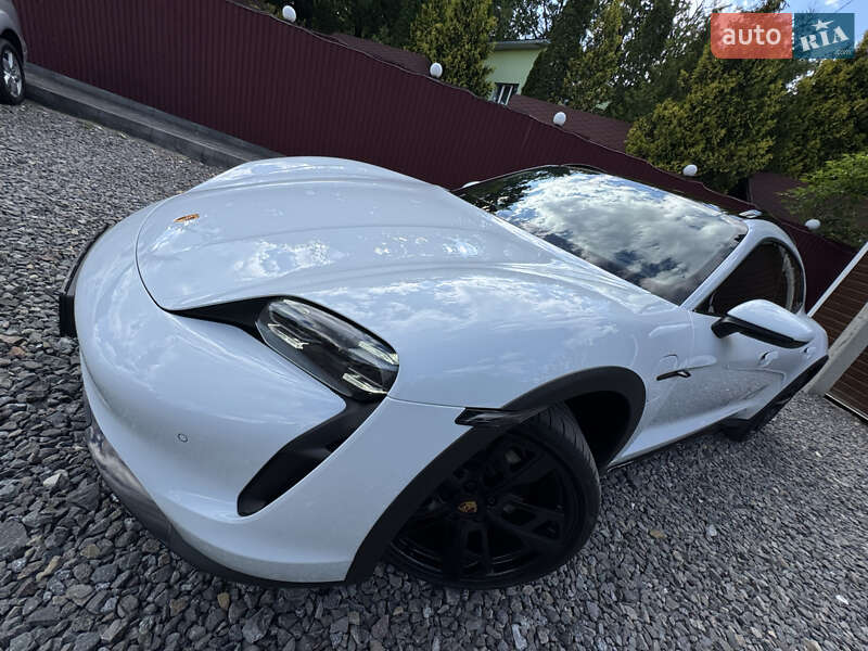 Седан Porsche Taycan 2021 в Трускавце