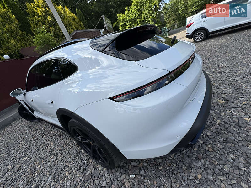 Седан Porsche Taycan 2021 в Трускавце