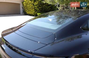 Седан Porsche Taycan 2023 в 