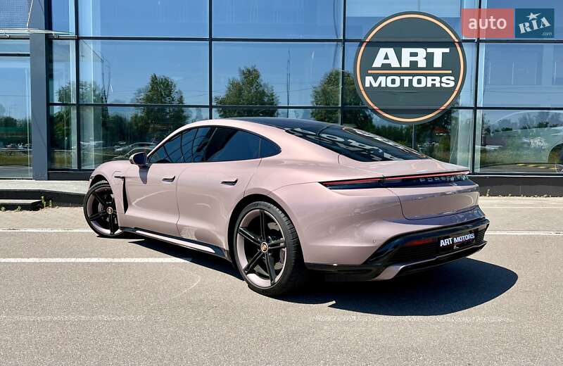 Седан Porsche Taycan 2020 в Киеве