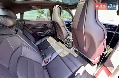 Седан Porsche Taycan 2020 в 