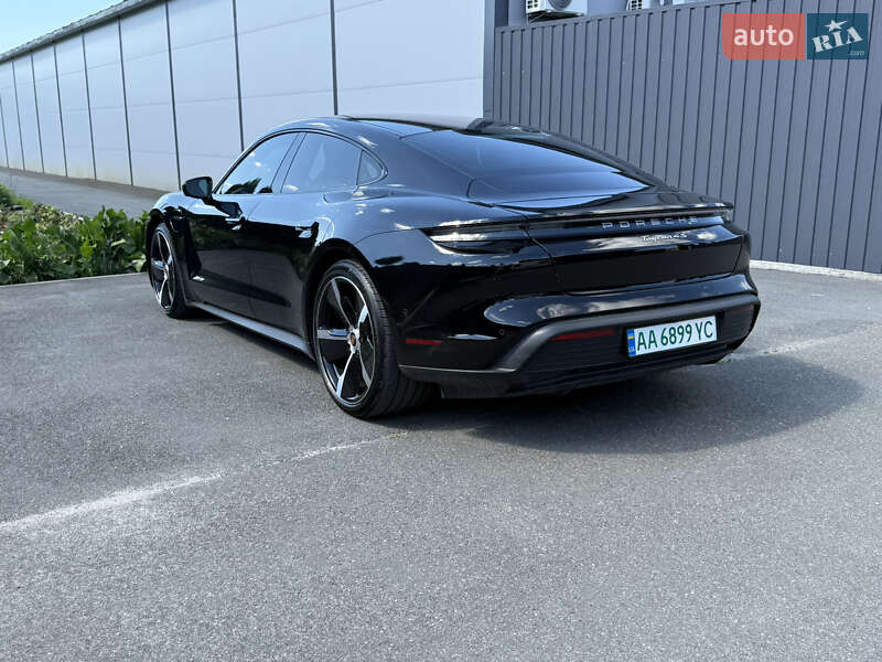 Седан Porsche Taycan 2020 в Києві