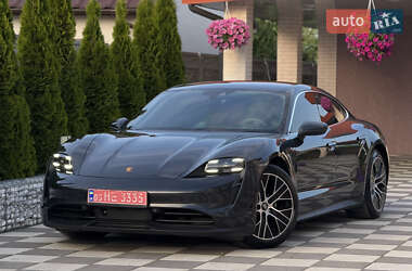Седан Porsche Taycan 2020 в 