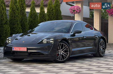 Седан Porsche Taycan 2020 в 