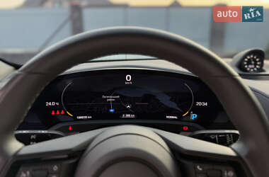 Седан Porsche Taycan 2020 в 