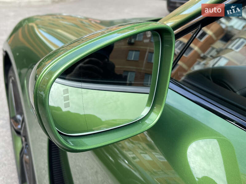 Седан Porsche Taycan 2020 в Киеве фото 25 Седан Porsche Taycan 2020 в Киеве