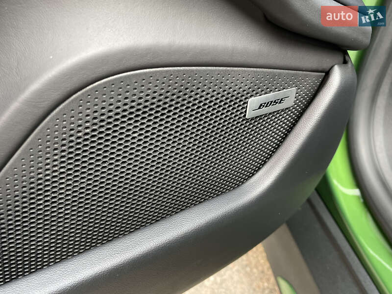 Седан Porsche Taycan 2020 в Киеве фото 33 Седан Porsche Taycan 2020 в Киеве