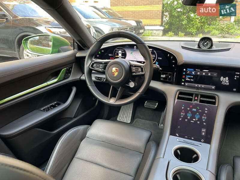Седан Porsche Taycan 2020 в Киеве фото 37 Седан Porsche Taycan 2020 в Киеве