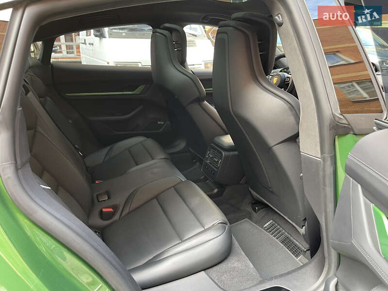 Седан Porsche Taycan 2020 в Киеве фото 48 Седан Porsche Taycan 2020 в Киеве