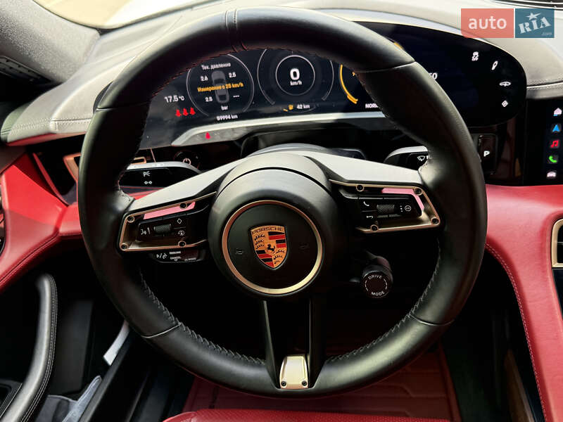 Седан Porsche Taycan 2020 в Києві