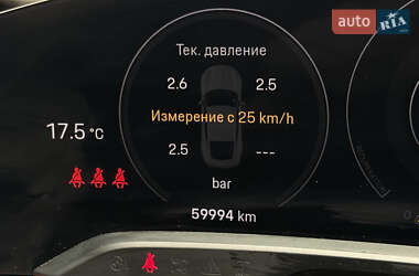 Седан Porsche Taycan 2020 в 