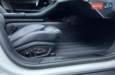 Седан Porsche Taycan 2023 в 