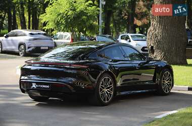 Седан Porsche Taycan 2023 в 